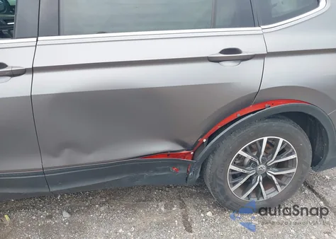 2019 Volkswagen Tiguan 2.0T Se/2.0T Sel/2.0T Sel R-Line/2.0T Sel R-Line Black z USA, uszkodzony, nr VIN 3VV2B7AX0KM131793